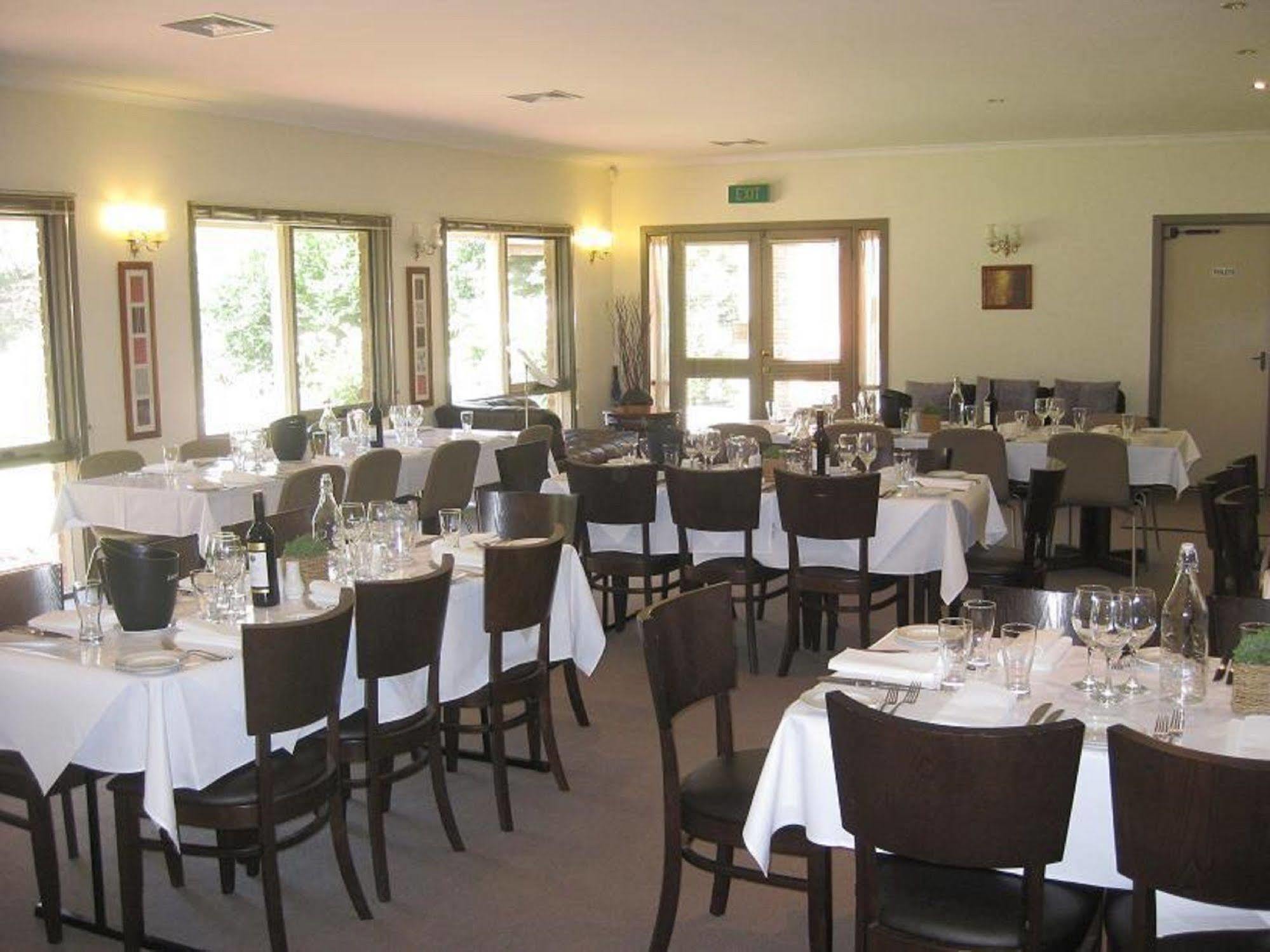 Eltham Motor Inn Melbourne Exterior foto